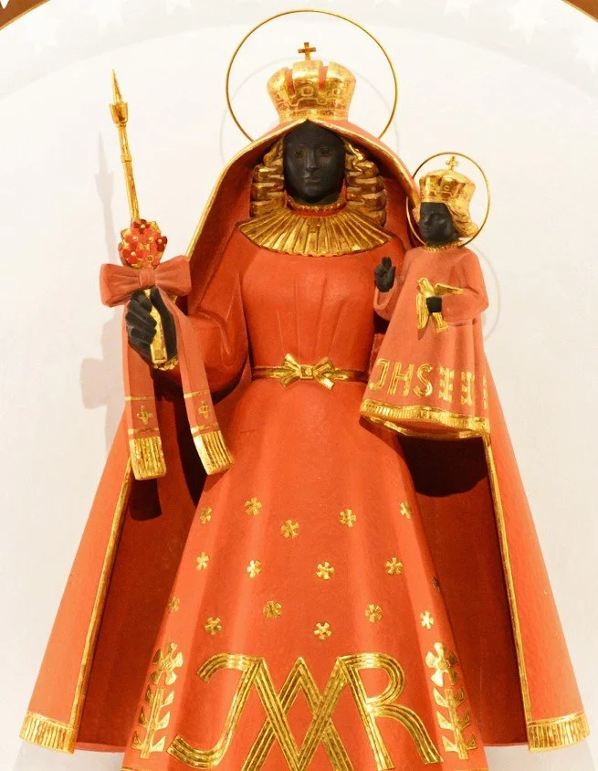 Black Madonna apparition in a dream, healing well and baths